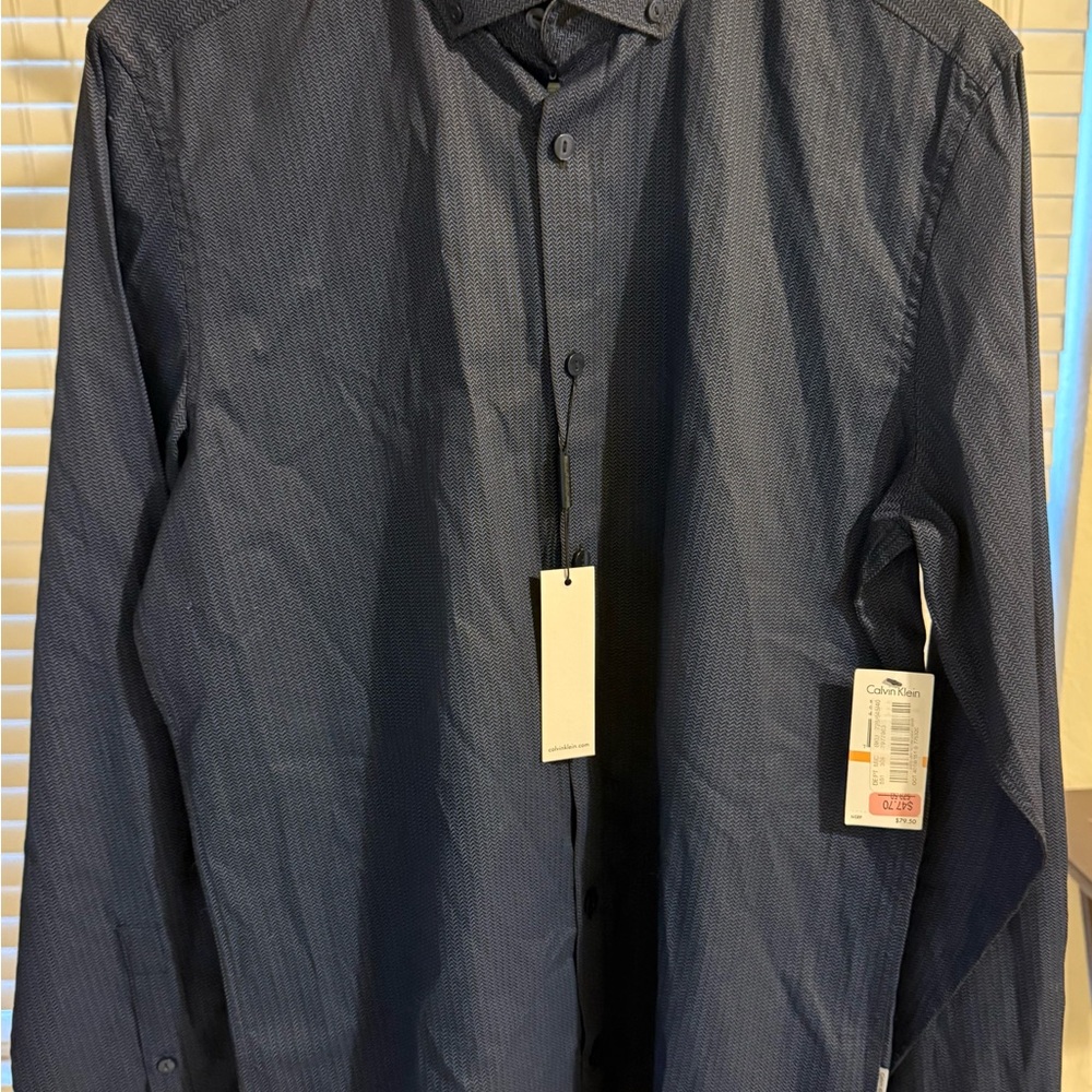 NWT Calvin Klein Men’s Size Small Button Down